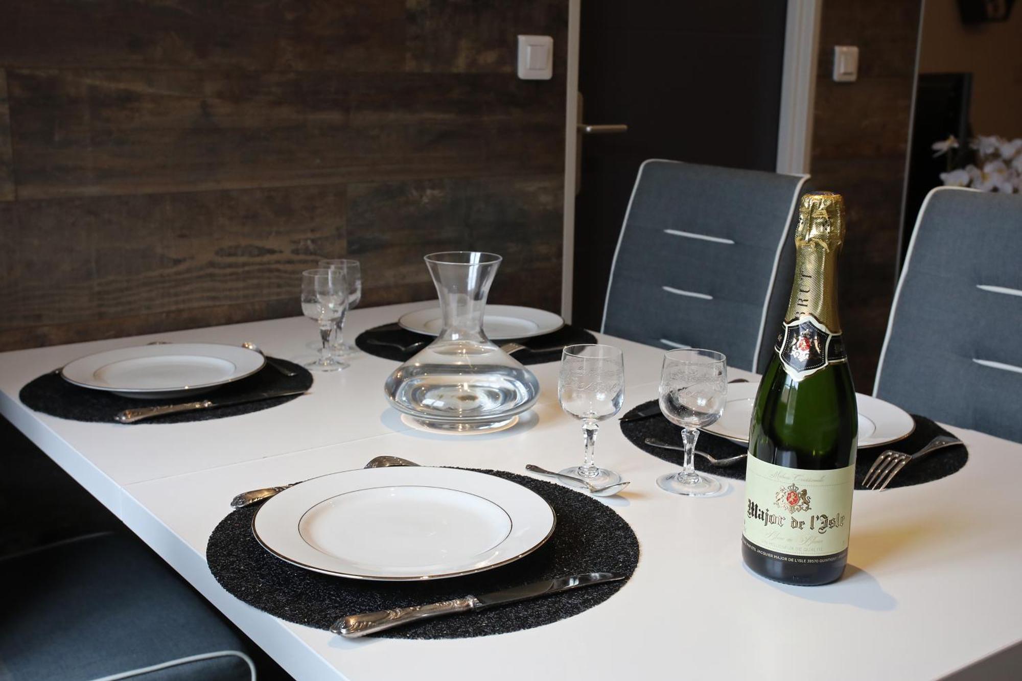 L'Atelier 57 - Votre Meuble Authentique ! Apartment Arbois Ngoại thất bức ảnh